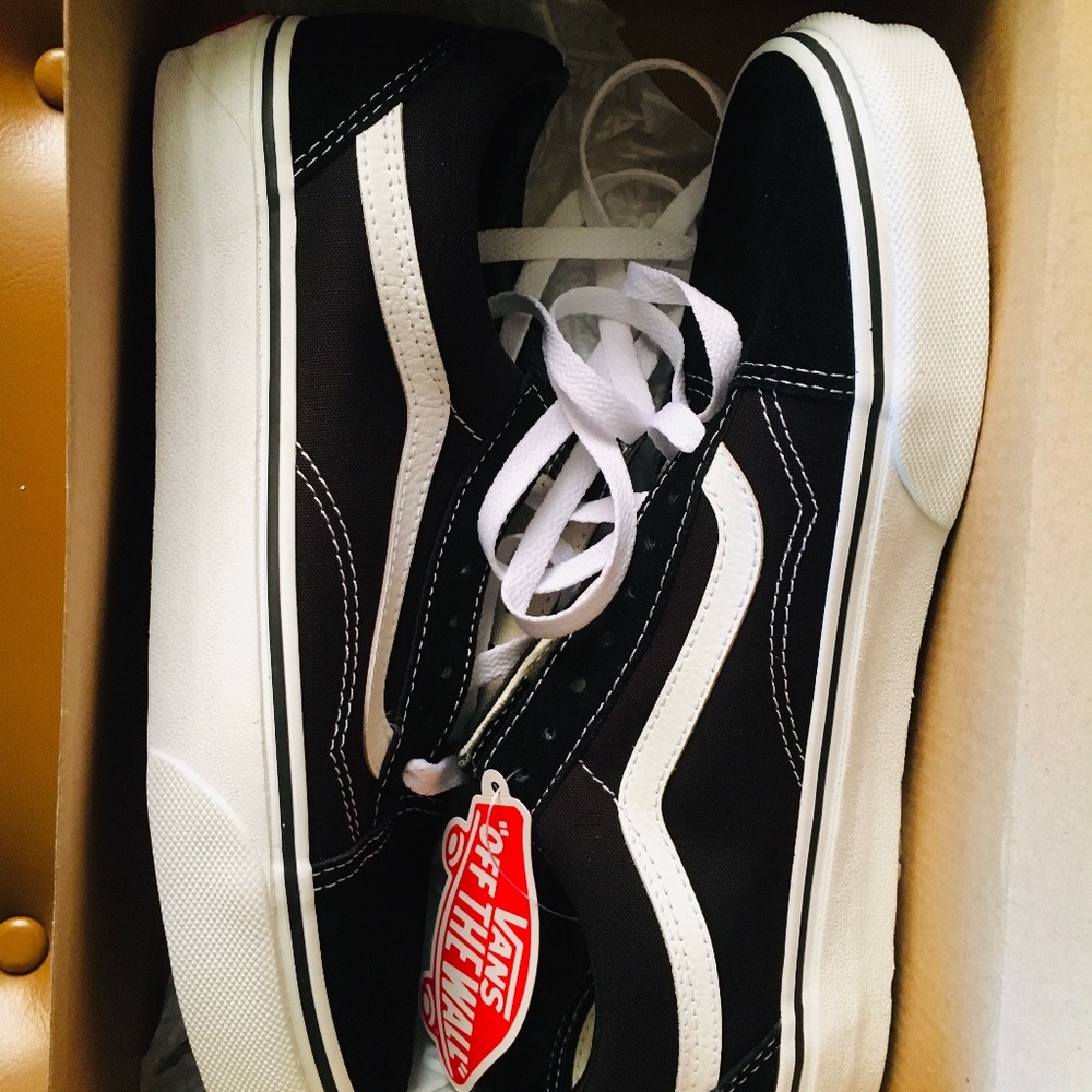 tennis shoes